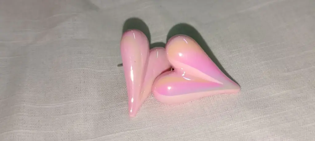 Pink heart studs earrings